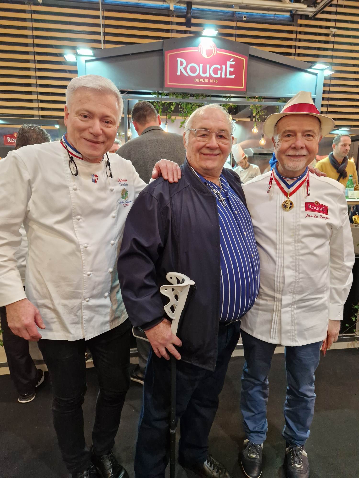 ( 11) Le Chef MOF Christian Tétedoie et Victor croisement du Sirha