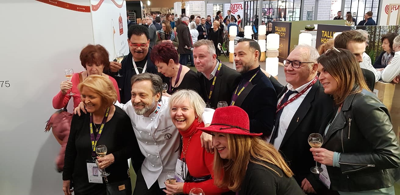 ( 19 )Au Sirha avec une joyeuses équipes de Lurons et son Président d’honneur Christophe Geoffroy et Arlette Hugon