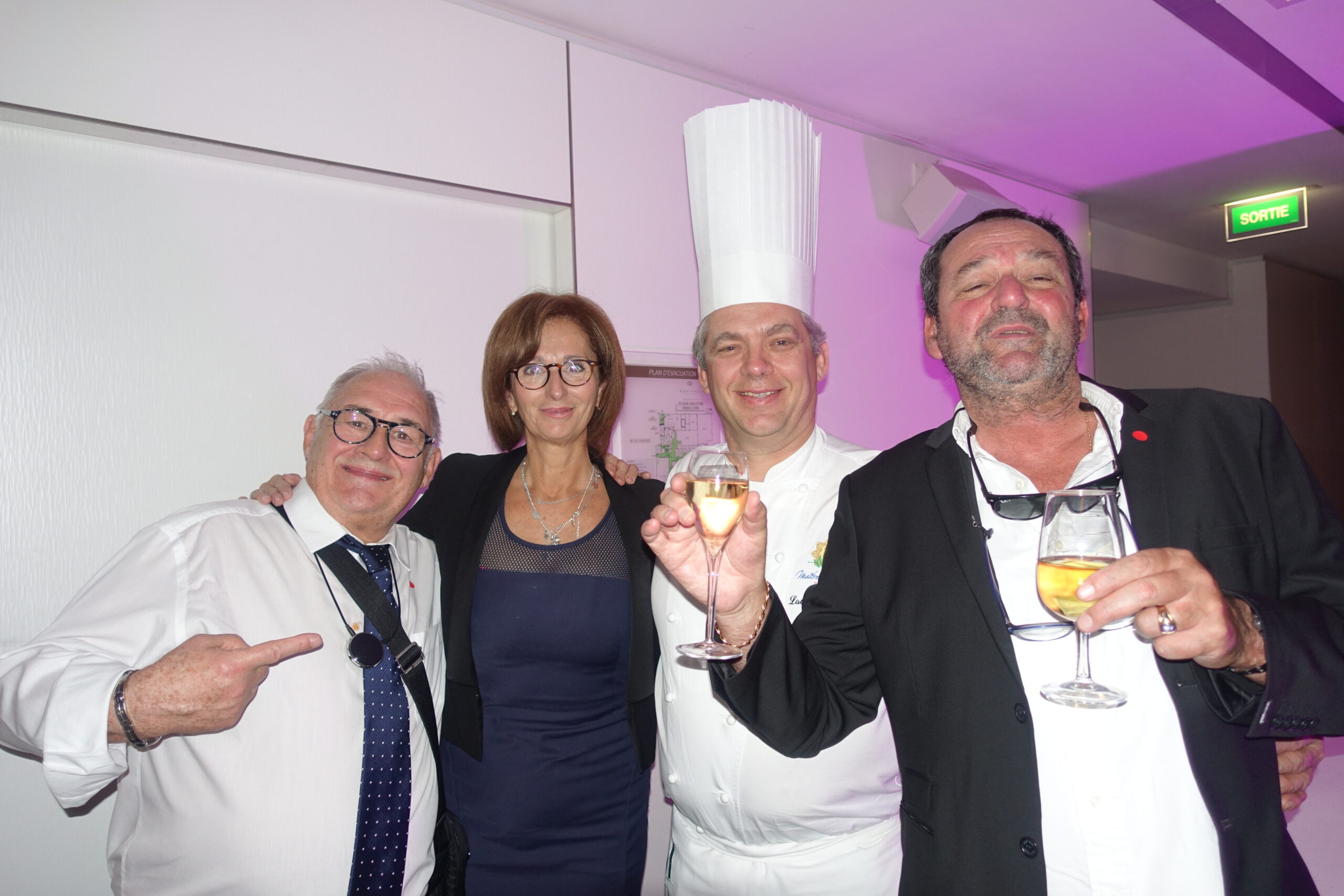 Guy et Françoise Sibilla le chef Laurent Bouvier et Alain Mounier