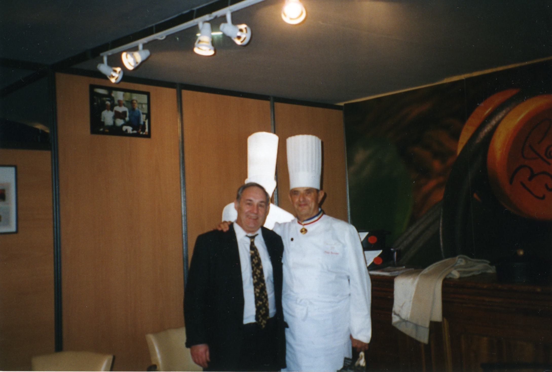 Guy et Monsieur Paul Bocuse l&rsquo;art de la cuisine gastronomique ambassadeur.
