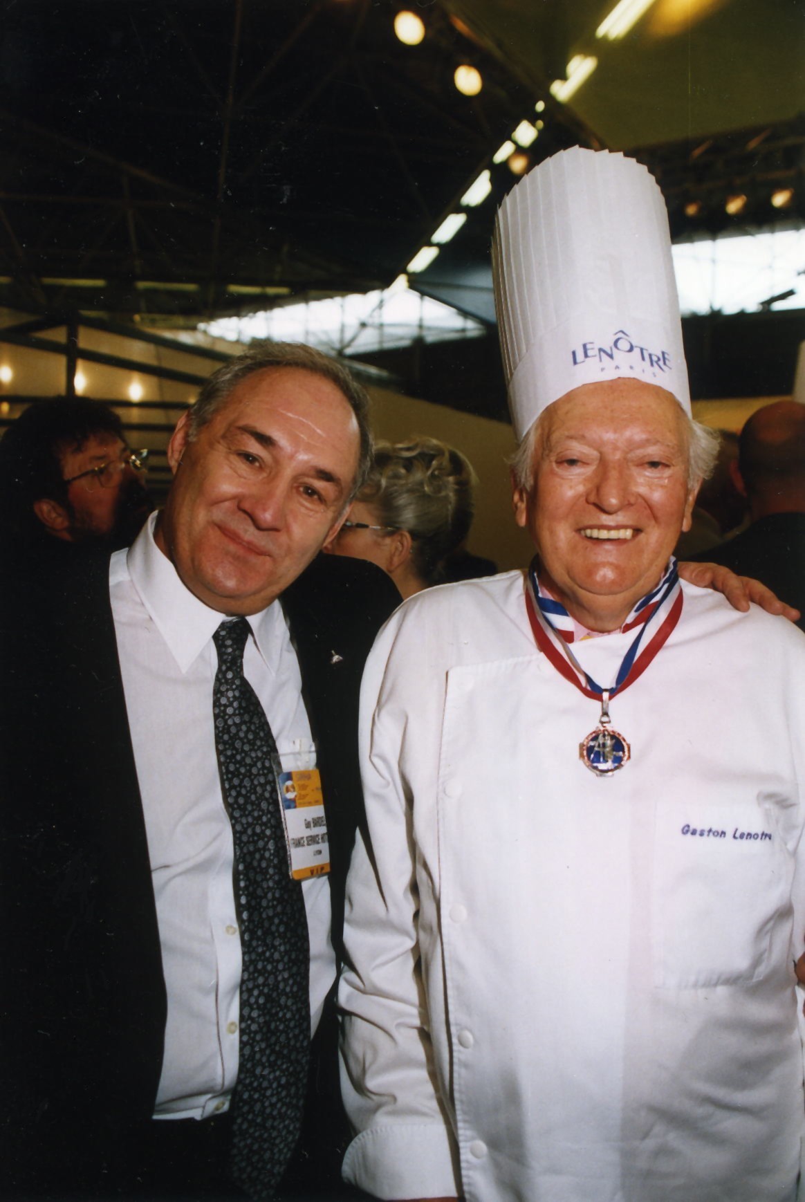 Le Chef traiteur MOF Gaston le Notre qui m&rsquo;a confié une mission.L&rsquo;inauguration du TGV 1983 3000invités dans le Creuzot.