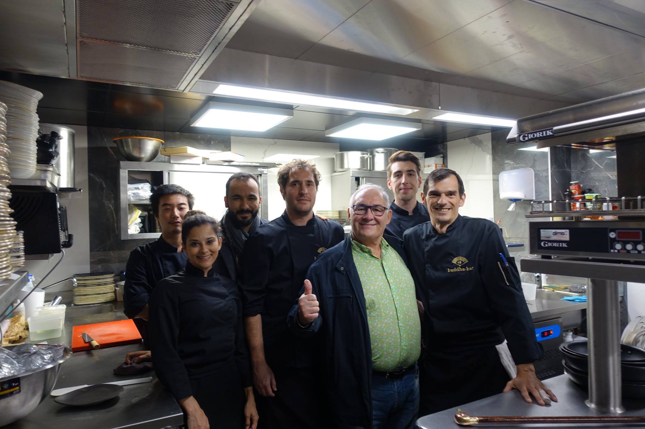 Le chef Cyril Romero et sa brigade du Buddha-bar- Resto Lyon