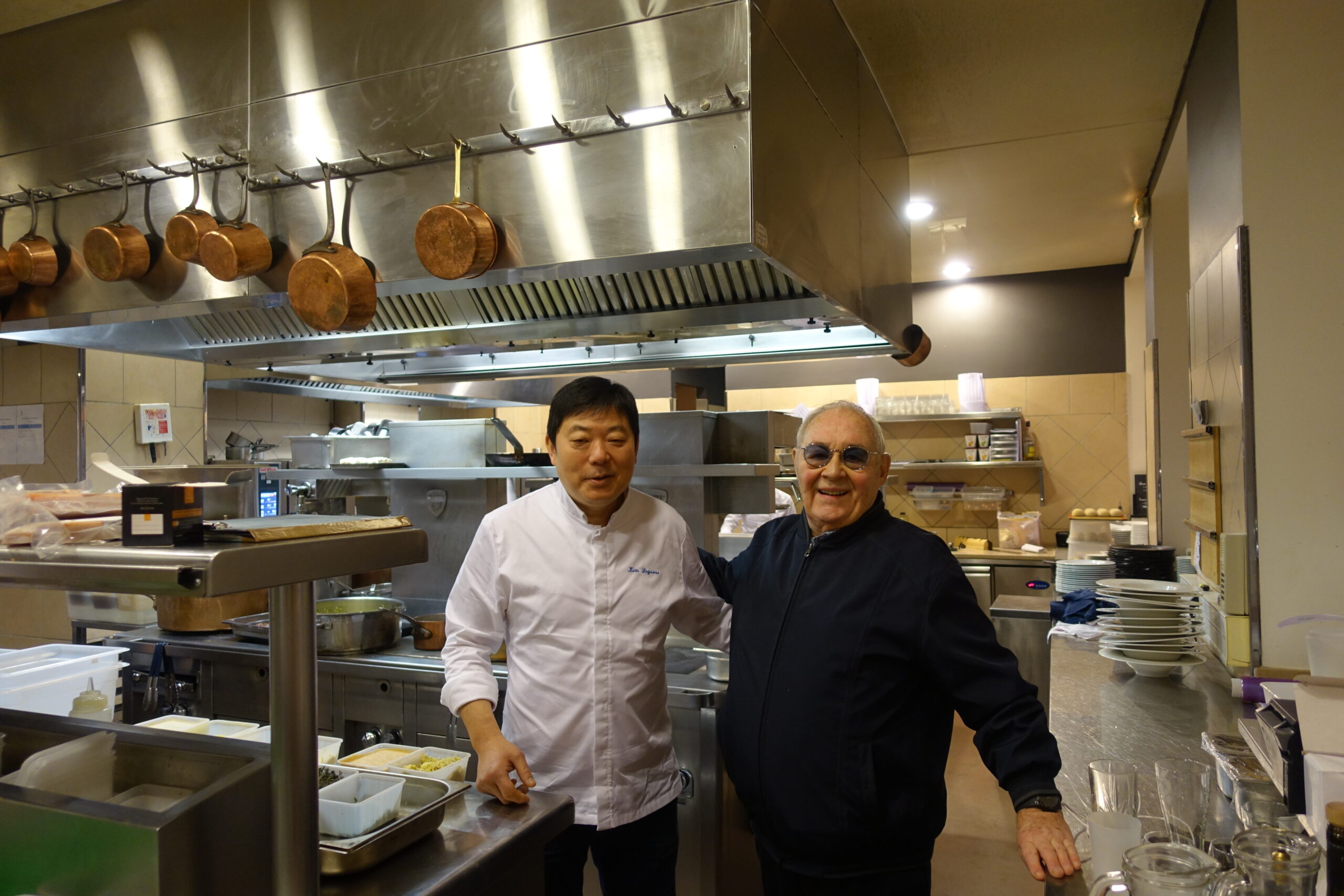 Le chef Kim Logassi Léon de Lyon de Laurent Gerra humoriste