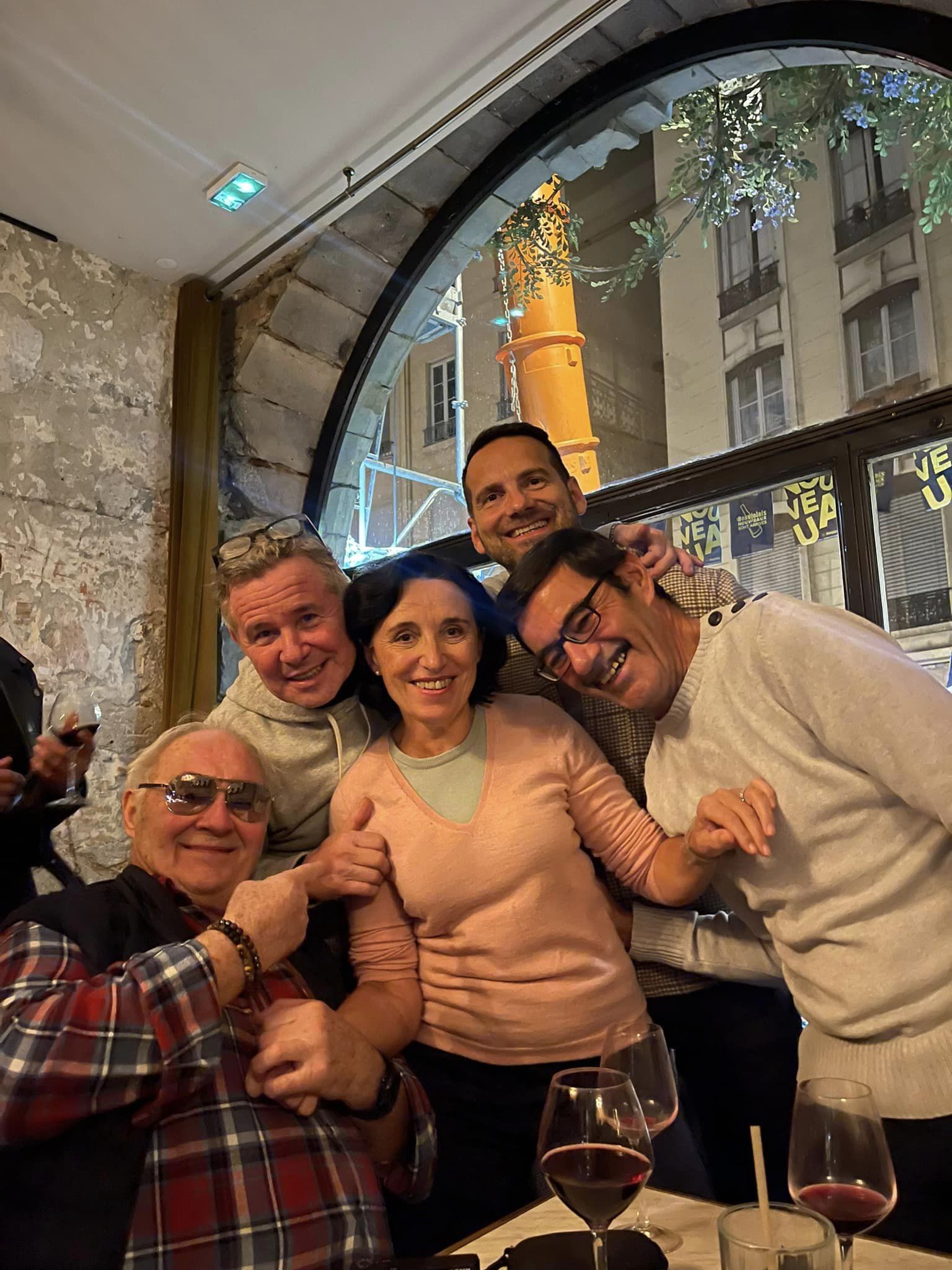 Soirée de folie chez Stéphane( le petit bleu) avec Chrystel Raynaud ex journal (Progrès)