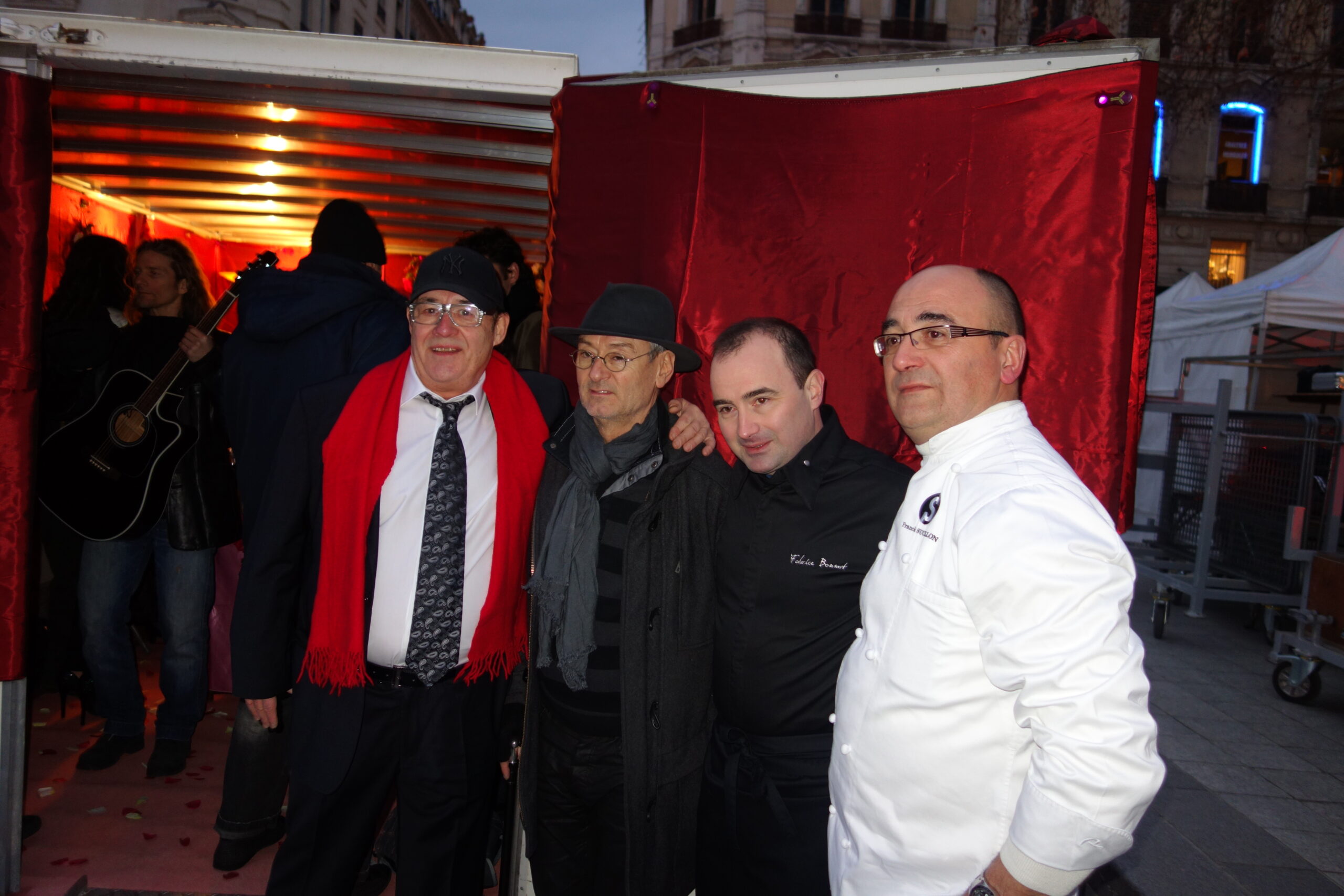 Soirée évènement Soupe en Scène Fabrice Mickaèl Jones Franck Sucillon et l&rsquo;organisateur chef Fabrice Bonnot